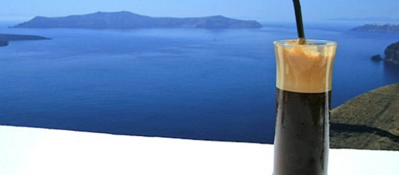 Το εθνικό μας ρόφημα: Ο Ελληνας που ανακάλυψε τυχαία την πατέντα του φραπέ!